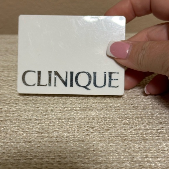 Clinique Moisture Surge Eyeshadow Palette - Picture 1 of 3